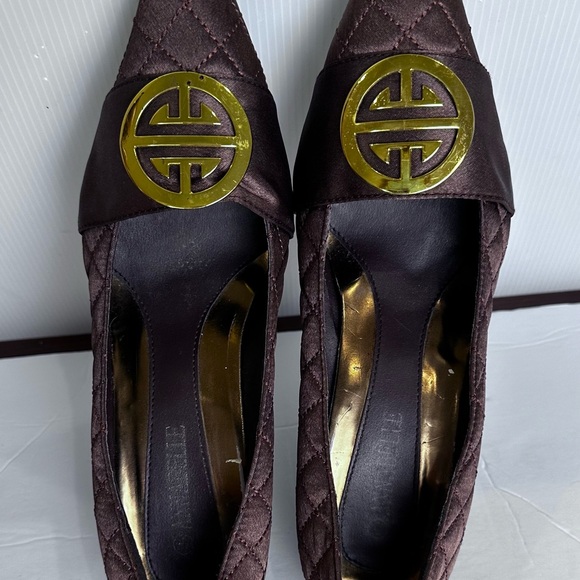 Annebelle Brown Soft Quilted Pumps Gold Emblem On Toe 3.5 Inch Heel S 9 - Picture 9 of 16